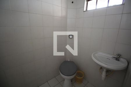 Casa à venda com 200m², 4 quartos e 2 vagasLavabo