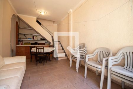 Casa à venda com 190m², 4 quartos e 3 vagas Casa à venda com 190m², 4 quartos e 3 vagasÁrea comum