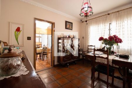 Casa à venda com 190m², 4 quartos e 3 vagas Casa à venda com 190m², 4 quartos e 3 vagasCopa