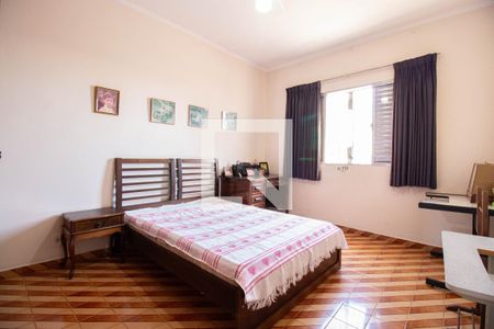 Casa à venda com 190m², 4 quartos e 3 vagas Casa à venda com 190m², 4 quartos e 3 vagasQuarto 2