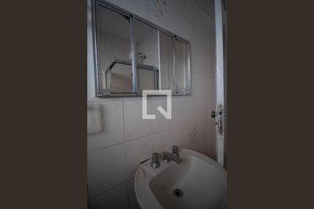 Casa à venda com 152m², 3 quartos e 2 vagas Casa à venda com 152m², 3 quartos e 2 vagasBanheiro