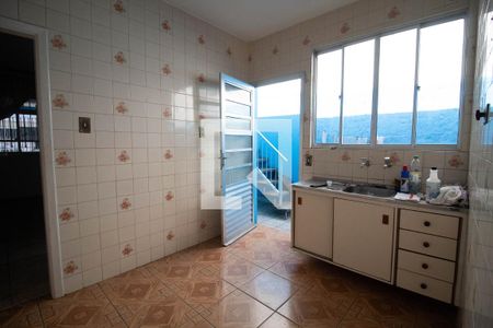 Casa à venda com 152m², 3 quartos e 2 vagas Casa à venda com 152m², 3 quartos e 2 vagasCozinha 1
