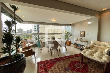 Sala de apartamento à venda com 4 quartos, 200m² em Belvedere, Belo Horizonte