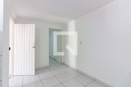 Sala de casa para alugar com 1 quarto, 35m² em Santo Antônio, Osasco