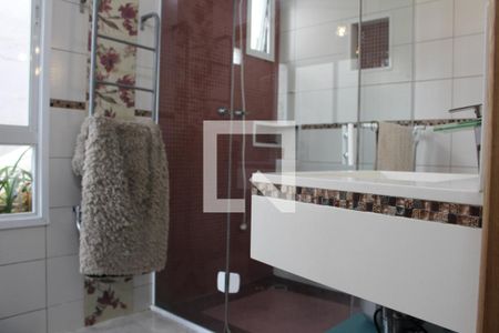 Casa à venda com 200m², 3 quartos e 3 vagasBanheiro da Suíte 1