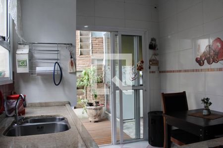 Casa à venda com 200m², 3 quartos e 3 vagasCozinha