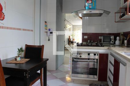 Casa à venda com 200m², 3 quartos e 3 vagasCozinha