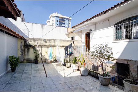 Casa à venda com 400m², 5 quartos e 6 vagas Casa à venda com 400m², 5 quartos e 6 vagasÁrea de Serviço
