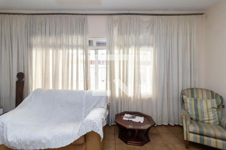 Casa à venda com 170m², 3 quartos e 2 vagas Casa à venda com 170m², 3 quartos e 2 vagasSala de Estar