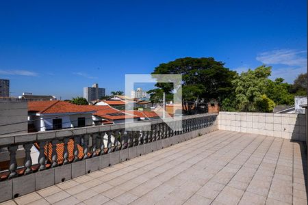 Casa à venda com 360m², 3 quartos e 5 vagas Casa à venda com 360m², 3 quartos e 5 vagasTerraço