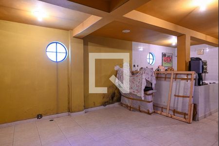 Casa à venda com 360m², 3 quartos e 5 vagas Casa à venda com 360m², 3 quartos e 5 vagasSalao de Festas