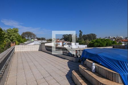 Casa à venda com 360m², 3 quartos e 5 vagas Casa à venda com 360m², 3 quartos e 5 vagasTerraço