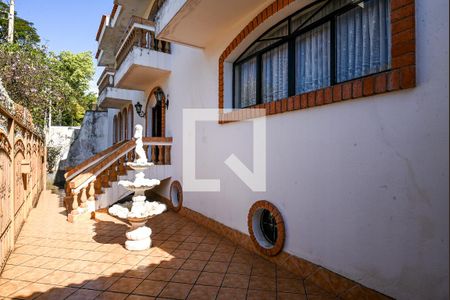 Casa à venda com 360m², 3 quartos e 5 vagas Casa à venda com 360m², 3 quartos e 5 vagasEntrada