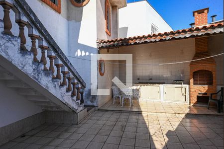 Casa à venda com 360m², 3 quartos e 5 vagas Casa à venda com 360m², 3 quartos e 5 vagasQuintal