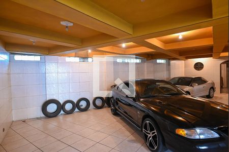 Casa à venda com 360m², 3 quartos e 5 vagas Casa à venda com 360m², 3 quartos e 5 vagasGaragem