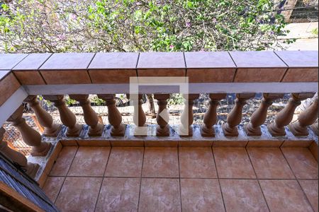 Casa à venda com 360m², 3 quartos e 5 vagas Casa à venda com 360m², 3 quartos e 5 vagasVaranda