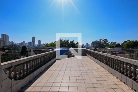 Casa à venda com 360m², 3 quartos e 5 vagas Casa à venda com 360m², 3 quartos e 5 vagasTerraço