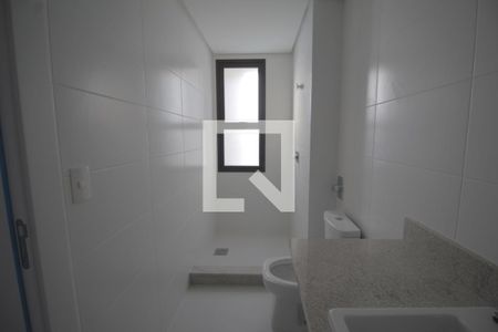 Apartamento à venda com 184m², 3 quartos e 3 vagasBanheiro da Suíte 2