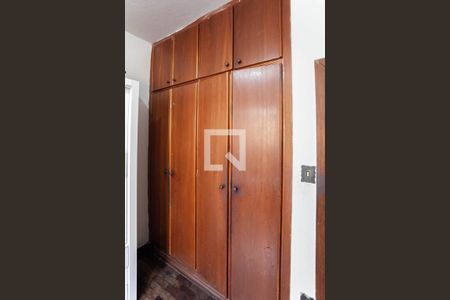 Casa à venda com 200m², 3 quartos e 3 vagasQuarto 2