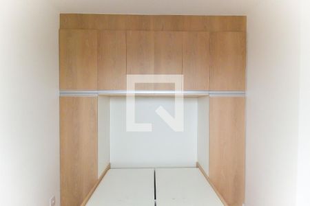 Quarto 1 de apartamento para alugar com 2 quartos, 31m² em Itaquera, São Paulo