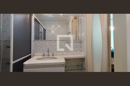 Apartamento à venda com 124m², 4 quartos e 1 vagaBanheiro da Suíte