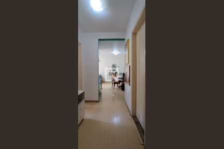 Apartamento à venda com 124m², 4 quartos e 1 vagaCorredor