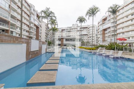 Apartamento à venda com 150m², 2 quartos e 2 vagas Apartamento à venda com 150m², 2 quartos e 2 vagasÁrea comum - Piscina