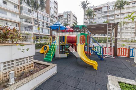 Apartamento à venda com 150m², 2 quartos e 2 vagas Apartamento à venda com 150m², 2 quartos e 2 vagasÁrea comum - Playground