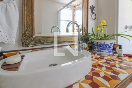 Apartamento à venda com 150m², 2 quartos e 2 vagas Apartamento à venda com 150m², 2 quartos e 2 vagasBanheiro da Suíte 1