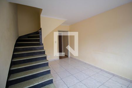 Sala de casa para alugar com 2 quartos, 100m² em Itaquera, São Paulo