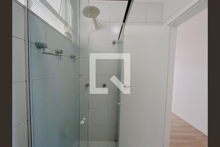 Apartamento à venda com 110m², 2 quartos e sem vaga Apartamento à venda com 110m², 2 quartos e sem vagaBanheiro