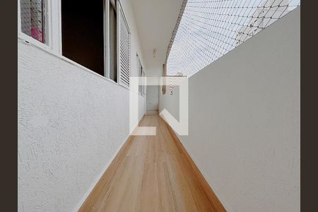 Apartamento à venda com 110m², 2 quartos e sem vaga Apartamento à venda com 110m², 2 quartos e sem vagaDetalhe Corredor