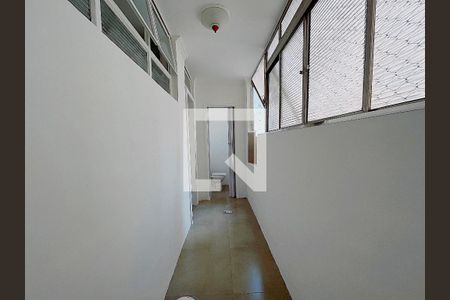 Apartamento à venda com 110m², 2 quartos e sem vaga Apartamento à venda com 110m², 2 quartos e sem vagaDetalhe Corredor