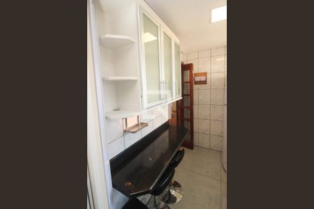Apartamento à venda com 67m², 2 quartos e 2 vagasCozinha