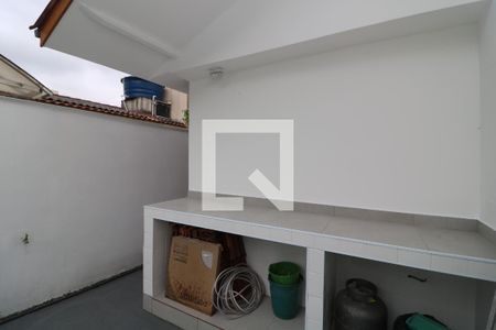Casa à venda com 70m², 1 quarto e 1 vagaQuintal