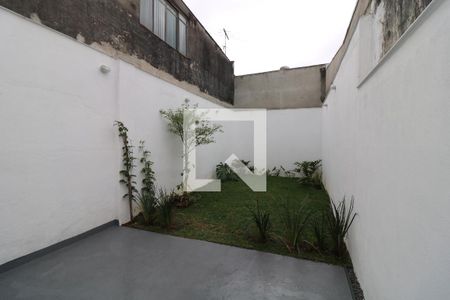 Casa à venda com 70m², 1 quarto e 1 vagaQuintal