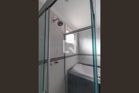 Casa de condomínio à venda com 195m², 3 quartos e 2 vagasBanheiro do Quarto 1