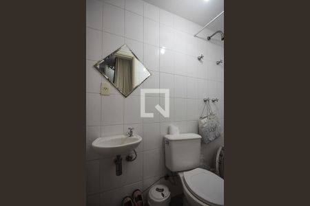 Apartamento à venda com 173m², 4 quartos e 3 vagas Apartamento à venda com 173m², 4 quartos e 3 vagasBanheiro de Serviço