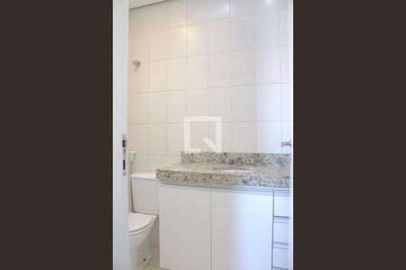 Apartamento à venda com 87m², 2 quartos e 2 vagas Apartamento à venda com 87m², 2 quartos e 2 vagasBanheiro da Suíte 1