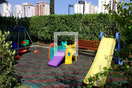 Apartamento à venda com 87m², 2 quartos e 2 vagas Apartamento à venda com 87m², 2 quartos e 2 vagasÁrea comum - Playground