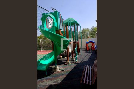 Apartamento à venda com 87m², 2 quartos e 2 vagas Apartamento à venda com 87m², 2 quartos e 2 vagasÁrea comum - Playground