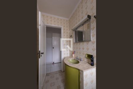 Casa à venda com 240m², 3 quartos e 5 vagasBanheiro quarto 3