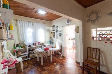 Casa à venda com 280m², 3 quartos e 3 vagasEscritório