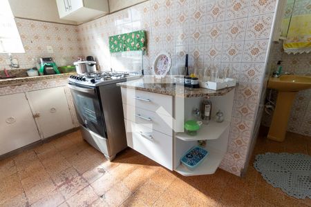 Casa à venda com 280m², 3 quartos e 3 vagasCozinha - Armários