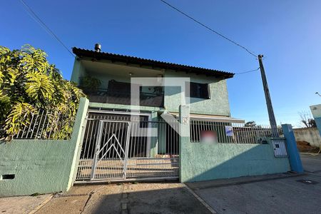 Casa à venda com 267m², 3 quartos e 2 vagasFachada