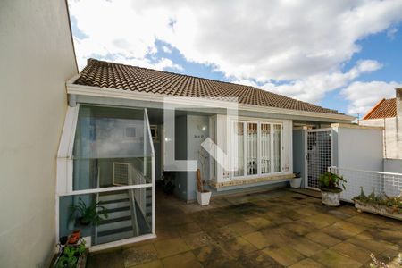 Casa à venda com 227m², 3 quartos e 4 vagasFachada