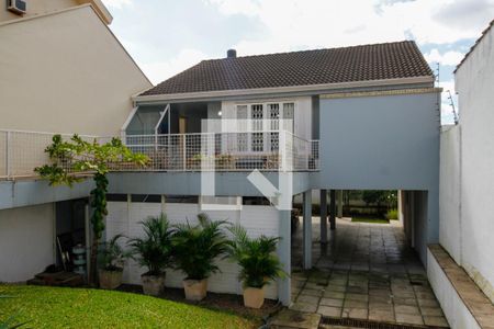 Casa à venda com 227m², 3 quartos e 4 vagasFachada