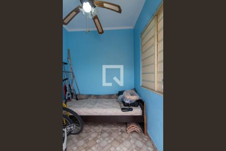 Casa à venda com 150m², 3 quartos e 2 vagas Casa à venda com 150m², 3 quartos e 2 vagasQuintal