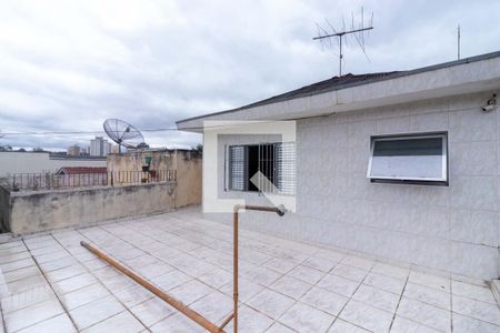 Casa à venda com 150m², 3 quartos e 2 vagas Casa à venda com 150m², 3 quartos e 2 vagasTerraço