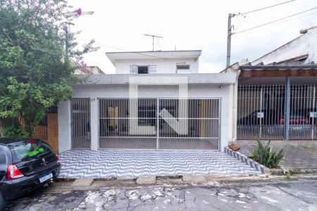 Casa à venda com 150m², 3 quartos e 2 vagas Casa à venda com 150m², 3 quartos e 2 vagasFachada